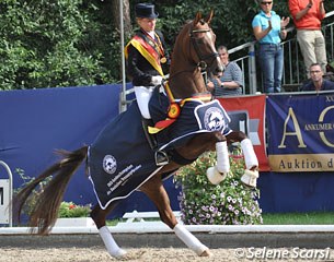 Helen Langehanenberg and Damon's Delorange in the victory lap