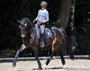 Helen Langehanenberg schooling the 5-year old Diamigo