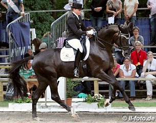 Dorothee Schneider and the Trakehner Amadelio (by Lehndorff's x Lauries Crusador xx)