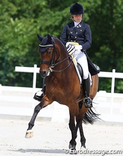 Italian Chiara Prijs-Vitale on Hot Chocolate at the 2012 CDI Compiegne :: Photo © Astrid Appels