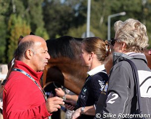 Jonny Hilberath talks with Isabell Werth and her sponsor Madeleine Winter-Schulze