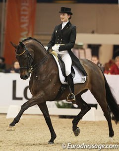 Yvonne Snieder on the Dutch bred Vlingh (by Flemmingh x Donnerschlag)