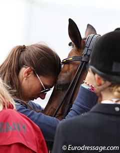 Lena Charlotte Walterscheidt's Lord Champion gets cuddled