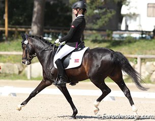Norwegian Carina Nordmarken on Kirz Kaninpil Kaerlund