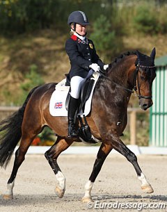 Phoebe Peters and SL Lucci were the second British duo to make it to the freestyle. The 13-year old managed her cheeky, noise sensitive Lucci well. She rode to music from The Good, The Bad and The Ugly