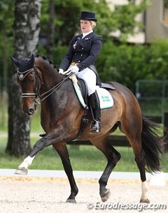 Swedish U25 rider Tove Melin on Dawson :: Photo © Astrid Appels