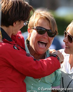 Charlott Maria Schurmann's mom is super excited when she sees that her daughter won silver