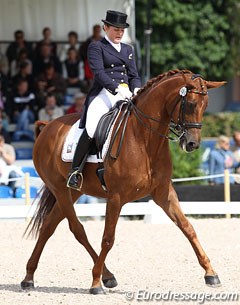 German Maxi Kira von Platen dealt with a very hot Flamenco Girl (by Fielmann x Weltmeyer) and dropped to 12th place in the Kur