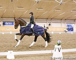 Minna Telde and Dunhill doing the victory gallop