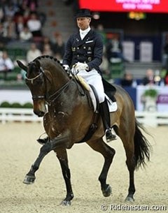 Patrik Kittel and Toy Story in the lead at the 2012 CDI-W Gothenburg :: Photo © Ridehesten.com