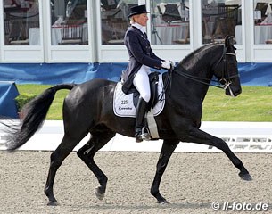 Ingrid Klimke and Dresden Mann win the Prix St Georges at the 2012 CDI Hagen :: Photo © ll-foto.de