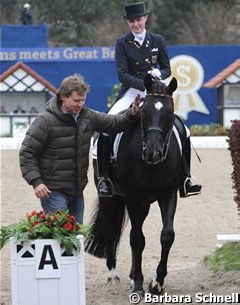 Sven Rothenberger talks to daughter Sanneke who finished her U25 test on Deveraux