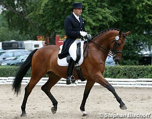 Lutz Weyland on his home bred Trakehner Aragorn Le Grande