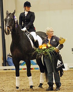 Julia Alfthan-Kilpeläinen and Chirocco won the bitless demo at the Helsinki Horse Fair