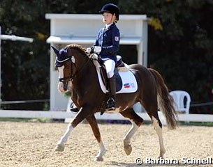 incredibly cute and very promising: 10-year-old Anna Schölermann on Beschenhof Cocktail