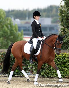 The 11-year old Antonia Arl and Dornröschen at their CDI debut