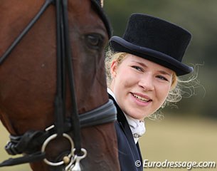 Leonie Belz with Casares