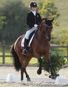 Emma Glud Jørgensen on the Danish bred Hojersmindes Rolex (DWB, by Romanov x Don Schufro) 