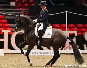 Carl Hester and Uthopia in the 2012 CDI-W London Grand Prix :: Photo © Risto Aaltonen