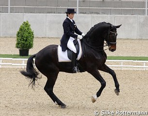 Colombian Maria Ines Garcia on Derk Wieger de Boer's former Grand Prix horse Kupfermann