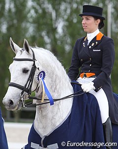 Sanne van Grotel and Worker in the award ceremony