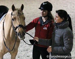 Anastasia Huet and Day of Diva have trained a few days with Carmen de Bondt. The journey to Switzerland is on Tuesday 17 January 2012