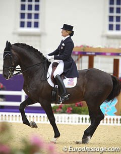 Tina Konyot on the Danish warmblood Calecto V (by Come Back II)