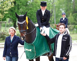 Dorothee Schneider and Showtime win the 2012 Bundeschampionate Qualifier in Redefin