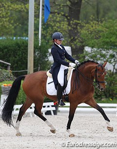 Belgian Carole Schepens and Velvet Dream