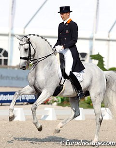 Hans Peter Minderhoud on Silvia Rizzo's Danish mare Donna Silver (by Don Schufro)