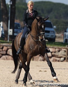 Italian Anna Paprocka-Campanella schooling Rugby