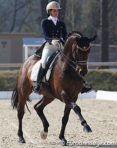 Julie de Deken on Lucky Dance