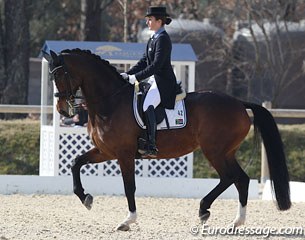 South African Nicole Smith on Victoria (by Havidoff)