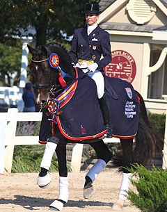 Lisa Wilcox and Pikko del Cerro HU win 2012 U.S. Developing Grand Prix Horse Championship :: Photo © Phelpsphotos.com