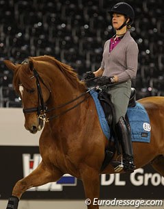 Adelinde then moved to the main arena to continue her schooling session