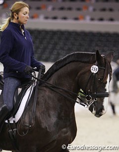 American Shawna Harding on the Hanoverian Rigo