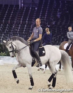 Hans Peter Minderhoud schooling the Italian owned Donna Silver