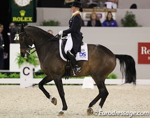 Jenny Schreven on the 20-year old Dutch warmblood Krawall