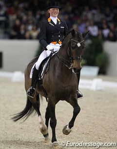 Jenny Schreven and Krawall finished 11th at their first World Cup Finals. Her 20-year old Krawall will be retired at the end of the season as it is not allowed to compete horses older than 20 at FEI level