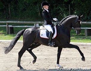 Lena Stegemann and Scuderia at the 2013 Bundeschampionate qualifier in Bargstedt :: Photo © Philipp von Thaden