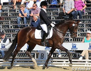 Rieke Schnieder and Charlotte