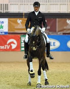 Patrick van der Meer and Uzzo in the warm-up