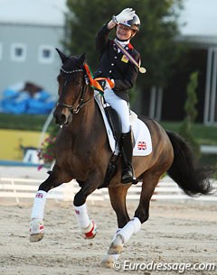 Phoebe Peters and SL Lucci in their lap of honour