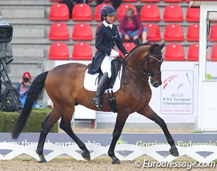 Micol Rustignoli on Corallo Nero