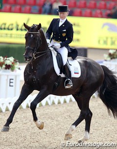 Elena Sidneva on Romeo Star