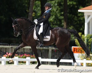 Noa Moermans on Beach Boy van de Zuuthoeve