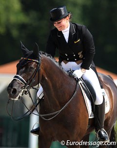 Juliette Piotrowski patting Sir Diamond