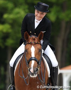 Charlott Maria Schurmann shows you how it is done. When you leave the arena you put a smile on your face, even if you are disappointed with your test. It reflects good on the judges and crowds and makes great photos !