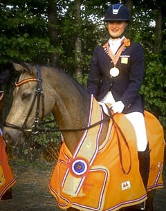 Lisanne Zoutendijk and Champ of Class win the 2013 Dutch Outdoor Pony Championships :: Photo courtesy DVB