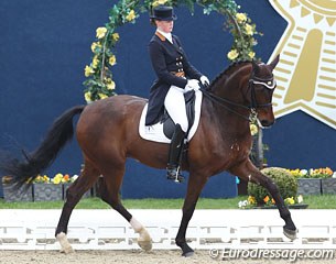 Danish shooting star Maria Anita Andersen on Loxana, who is a former Oldenburg Elite Mare Champion (by Diamond Hit x Argentinus).